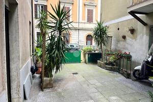NEGOZIO A ROMA