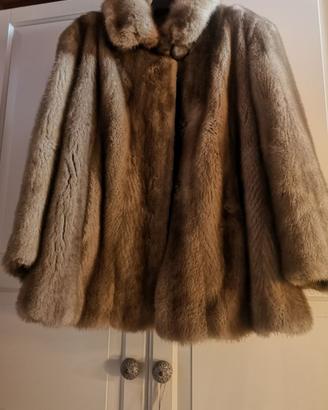 Pelliccia visone femmina