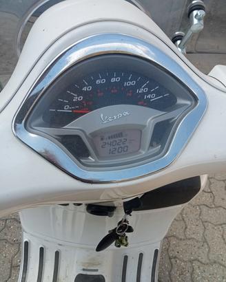 Vespa 300cc anno 2015