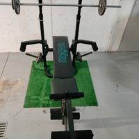 Panca piana con bilanciere 