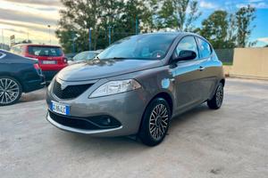 Lancia Ypsilon 1.0 FireFly 5 porte S&S Hybrid Ecoc