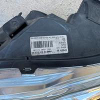FARI ANTERIORI PEUGEOT 208 COME NUOVI