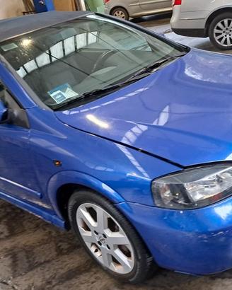 OPEL ASTRA CABRIOLET 2004 SOLO PER RICAMBI