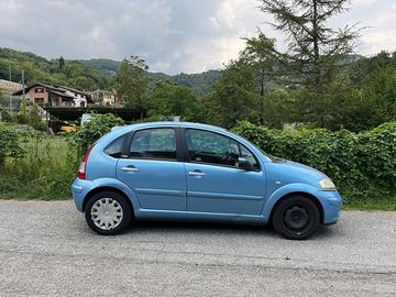 Citroën C3 azzurra