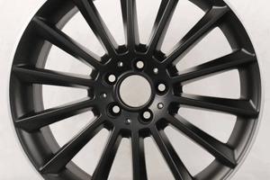 Cerchio in lega Mercedes cla. A B CLA 19 ORIGINALE