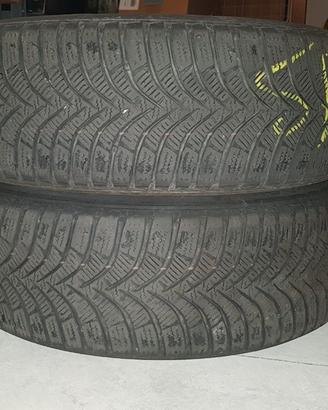 2 Gomme invernali Hankook 185/60 R15 88T