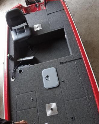 Bassboat boston whaler bass boat