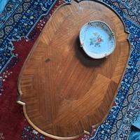 tavolinetto da salotto sagomato