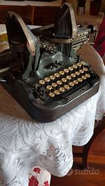 Macchina da scrivere d epoca