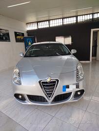 Alfa Romeo Giulietta 1.4 benzina 2011 CON GARANZIA