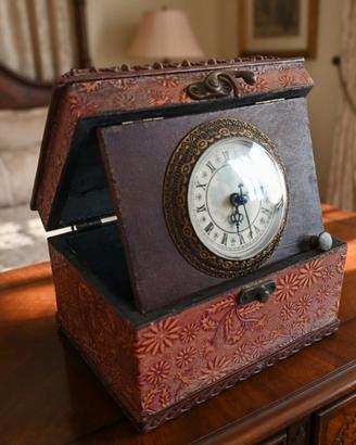 Cofanetto Portagioie Vintage con Orologio