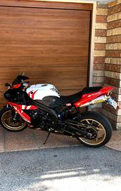 Yamaha R1 