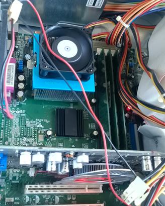 PC fisso QDI Advance 10t P3 1Ghz 512Mb