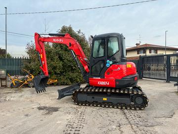 E290 - Escavatore Kubota 57 q seminuovo CON 1800 o