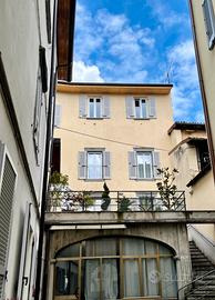 Trilocale nel centro storico Lovere