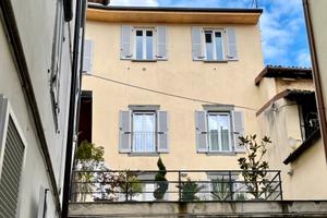 Trilocale nel centro storico Lovere