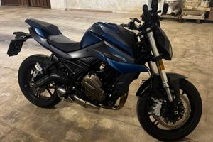 SRK 700 naked QJ motor 2025