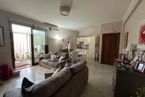 4 vani con garage terrazzo e giardinetto