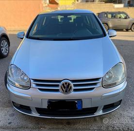 Volkswagen Golf 5  2.0 tdi