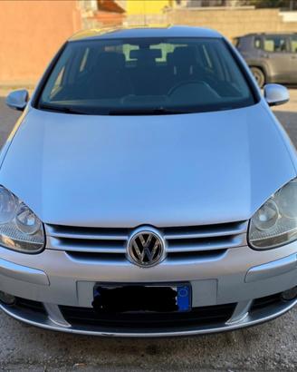Volkswagen Golf 5  2.0 tdi