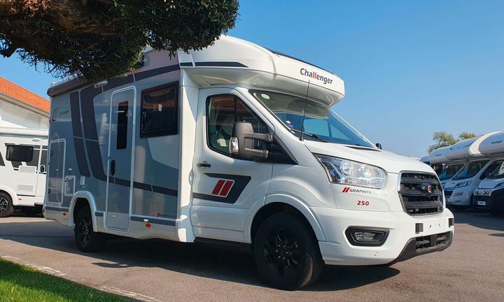 Challenger 250 Graphite Edition con cambio automat