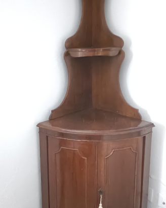 Mobile angolare in legno