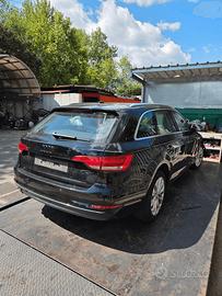 AUDI A4 DEL 2016 PER RICAMBI