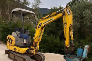 Miniescavatore New Holland 16 Qtl