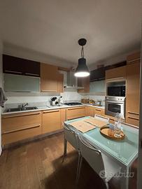 Cucina in vero legno con top in marmo - ottime con