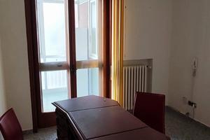 Libero da subito vano uso ufficio