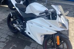 Yamaha YZF R125