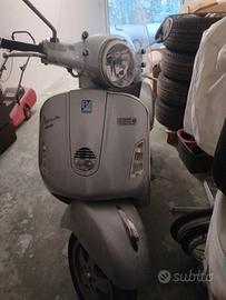 Vespa GTS 250 