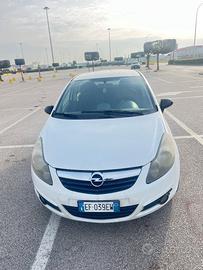 Opel corsa D Benzina/Gpl