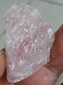 pezzo di quarzo rosa piccolo
