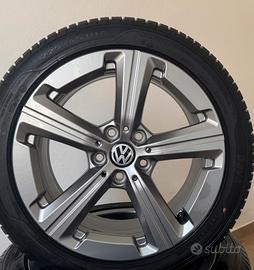 Cerchi R 17 VW  5 * 112 con gomme 4 stagioni nuove