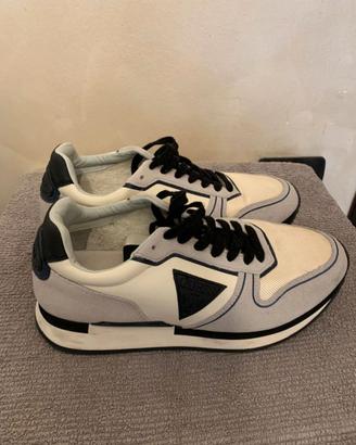 Scarpe Guess