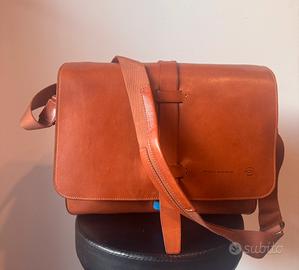 Borsa tracolla PiQuadro nuova e portachiavi