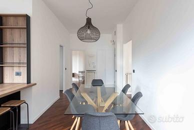 Tavolo in rovere e vetro temperato + 6 sedie
