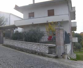 Casa indipendente bifamiliare