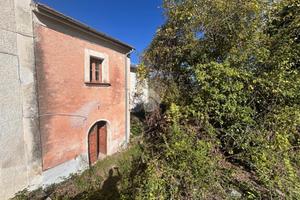 CASA SEMINDIPENDENTE A CASALVIERI