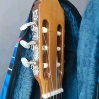 Chitarra classica Raimundo 118 con custodia