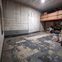 Ampio garage con soppalco vic. Campo Coni