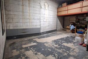 Ampio garage con soppalco vic. Campo Coni