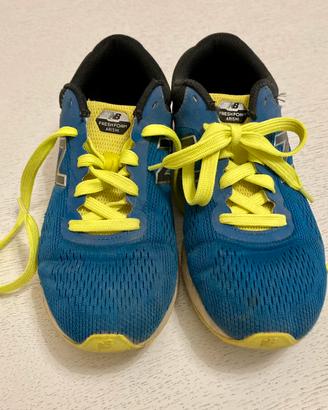 Scarpe New Balance Freshfoam Arishi gialle e blu