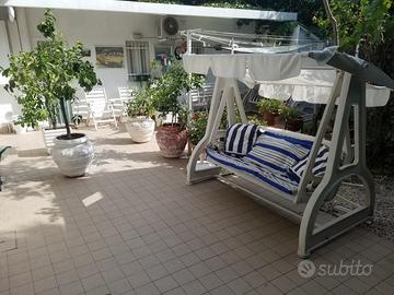 Zona Porto - 2 strutture con giardino