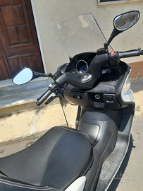 Scooter yamaha majesty 400