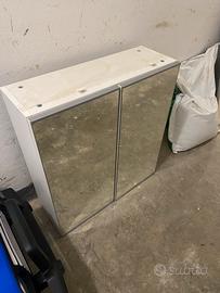 Mobiletto bagno con specchio contenitore