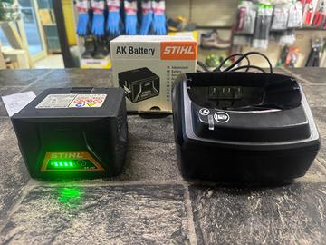 Batteria Stihl AK20 e caricabatterie
