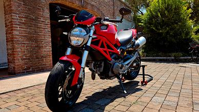 Ducati Monster 686 +