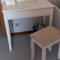 consolle bianca con specchio